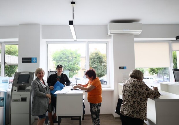 У Львові відкрили центр підтримки вимушено переміщених осіб – які послуги пропонують. 
