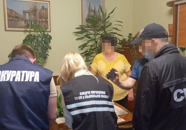 Посадовицю "Львівської політехніки" оштрафували за хабарництво 