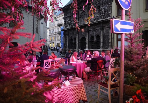 У центрі Львова закрили популярне серед туристів кафе. 
