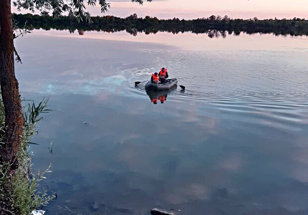На Львівщині в озері потонув чоловік 