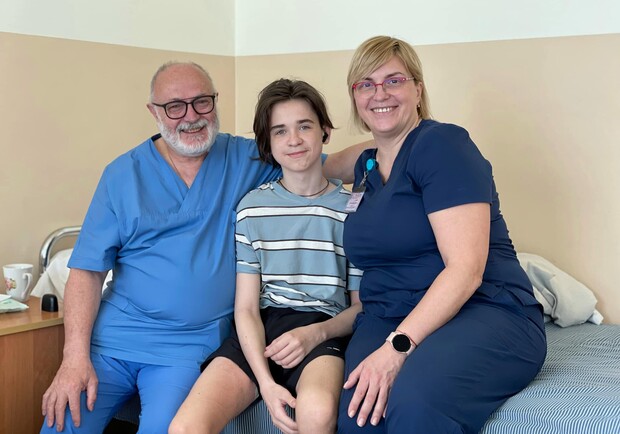 У Львові італійський хірург врятував 15-річного хлопця, який постраждав під час обстрілу вокзалу у Краматорську 