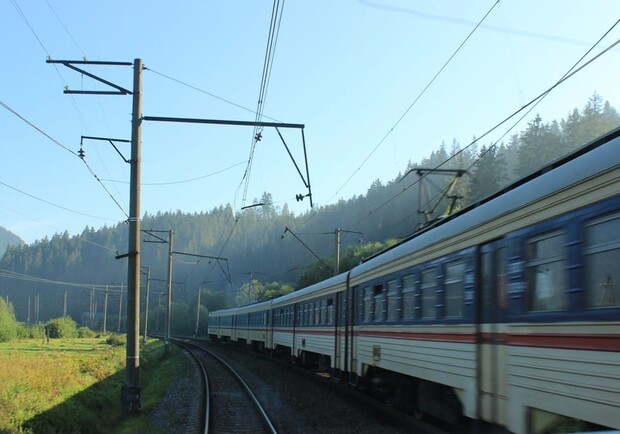 «Львівська залізниця» змінила розклад руху низки приміських поїздів 