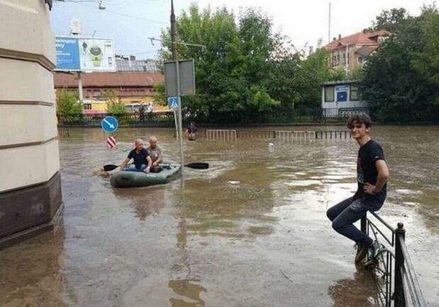 Готуйте човни: Львів затоплює – фото та відео. 
