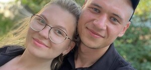 Одеський патрульний романтично зробив пропозицію дівчині-слідчому (відео)