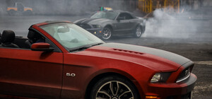 Під Києвом у лихача відібрали спортивний автомобіль через небезпечну їзду