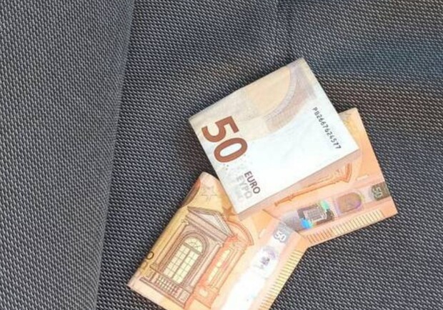 На Жовківщині поліцейський не взяв у чоловіка 150 євро хабаря 