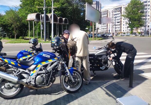 Львівські патрульні вилучили мотоцикл у порушника правил 