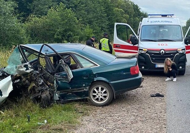 З'явилися подробиці й фото з місця смертельної ДТП на трасі Львів-Шегині. 