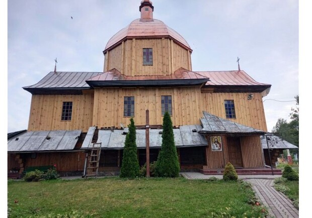 У Зарудцях відновлять стару дерев’яну церкву з унікальним іконостасом 
