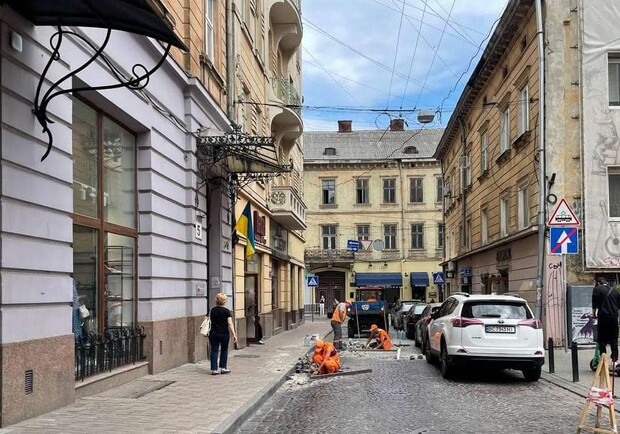 У Львові на ремонт закрили вулицю у центрі міста 