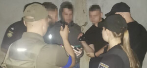 У Львові на гарячому затримали 24-річного закладчика наркотиків