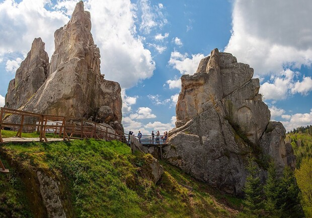 Які скельні комплекси можна побачити на Львівщині: 5 ідей на вихідні. 