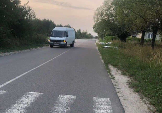 Біля Рави-Руської автомобіль збив 14-річну дівчинку – дитина в реанімації 