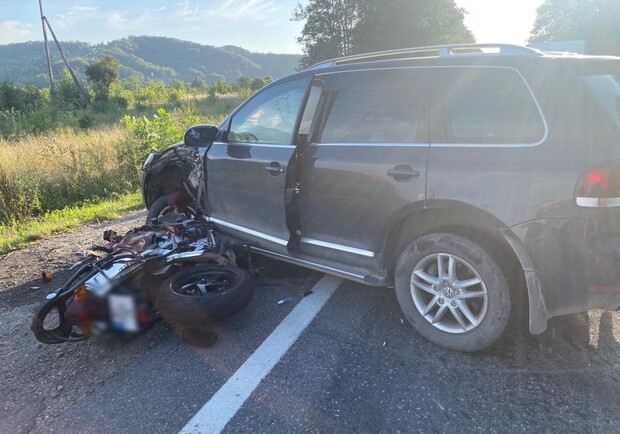35-річний мотоциквіст і його пасажирка загинули в ДТП на Львівщині 