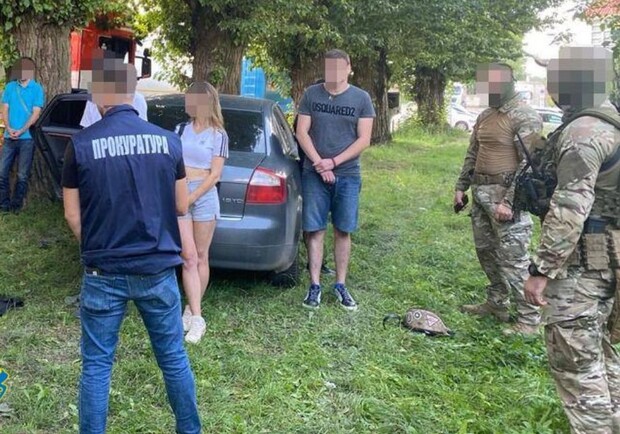 У Львові завершилися обшуки у героїнових наркодилерів 