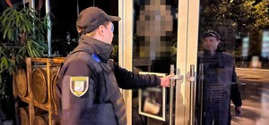 У Києві поліція перевіряє час роботи ресторанів та клубів
