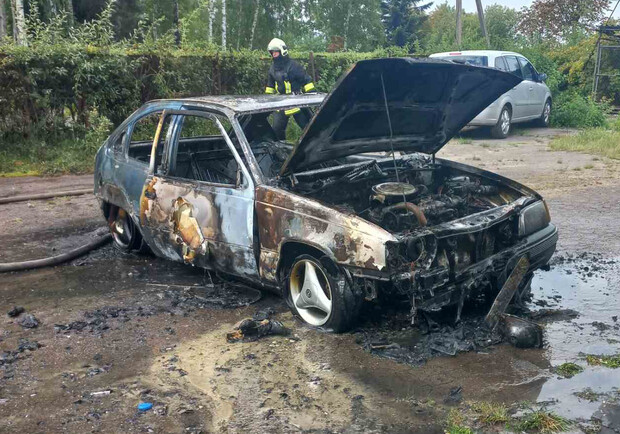 У Бориславі згорів автомобіль 