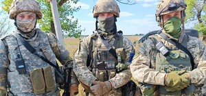 Вели 15 кілометрів у шалену спеку: дніпровські бійці врятували з-під обстрілів коней