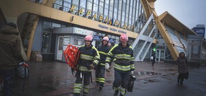 На Караваєвих дачах чоловік упав під поїзд: подробиці інциденту