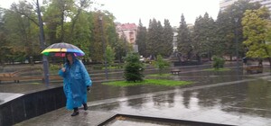 Трускавець заливає сильним дощем – фото і відео