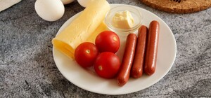 В Одеську область потрапили небезпечний сир та сосиски