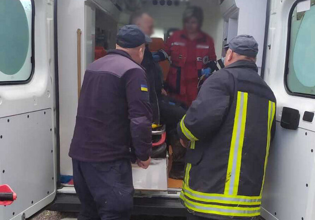 На Самбірщині врятували чоловіка, який зламав ногу під час збирання грибів 