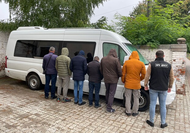 На Львівщині затримали п'ятьох ухилянтів і 28-річного координатора 