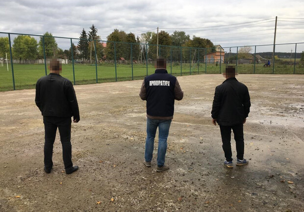 Директор підприємства на Львівщині привласнив пів мільйона на реконструкції майданчика 
