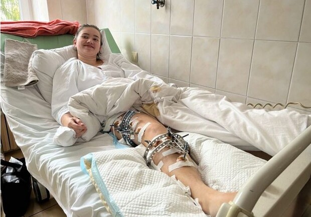 Львівські медики допомогли 18-річній дівчині повноцінно ходити 