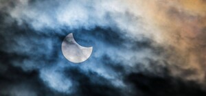 Сонячне затемнення: як це було у Дніпрі (фото)