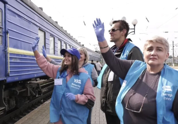 Львівʼян закликають до волонтерства на залізничному вокзалі 