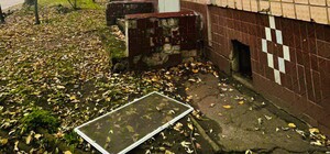 Під Києвом дворічний хлопчик сперся на москітну сітку і вилетів з третього поверху