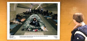 У берлінській підземці показують фото метро Києва та Харкова перших місяців війни - фото