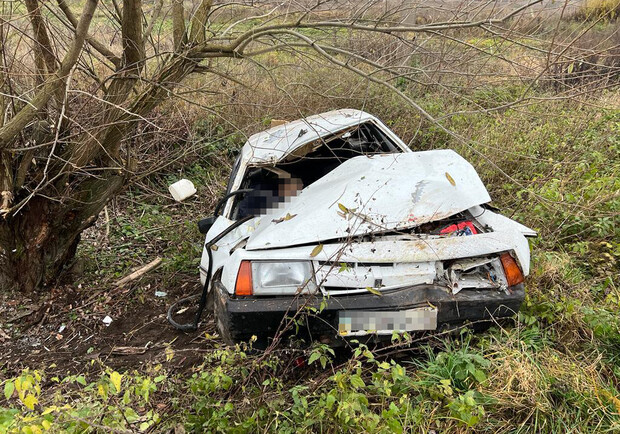 На Самбірщині загинув водій автомобіля, який злетів у кювет 