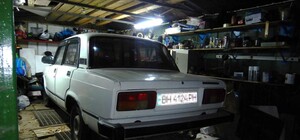 На Черемушках двоє чоловіків викрали авто