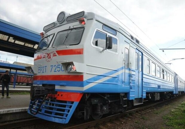 Львівська залізниця тимчасово скасувала кілька приміських потягів. 