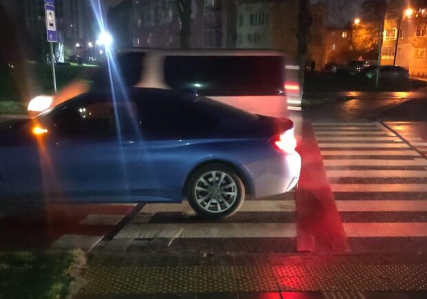 За вечір у Львові троє пішоходів потрапили у лікарню через наїзд автомобілів 