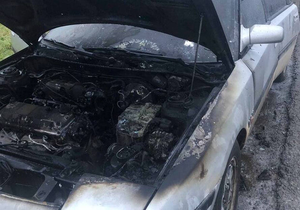 На Львівщині під час руху загорівся автомобіль 