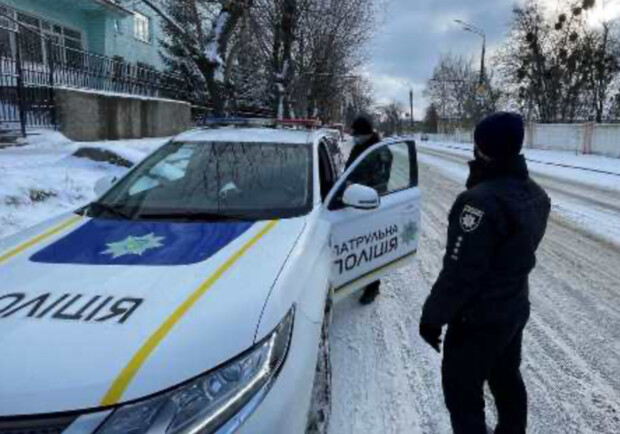 Поліція розшукує водія, який у Червонограді збив чоловіка і втік 