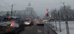 У Дніпрі випав сильний сніг: ситуація у місті