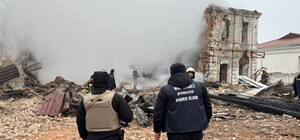 Обстріл Куп’янська: окупанти повністю зруйнували двоповерхову будівлю (фото) 