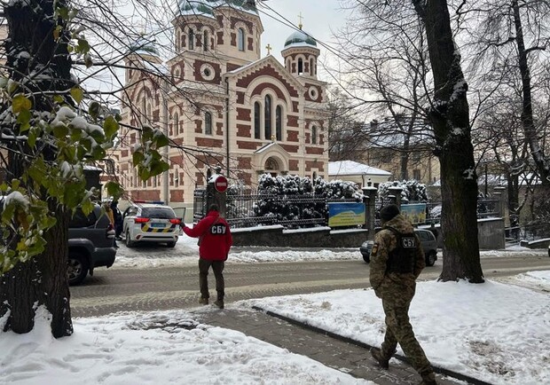 СБУ проводить обшуки в кафедральному соборі УПЦ МП у Львові. 