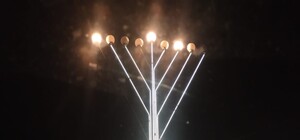 В Одесі встановили величезний дев'ятисвічник