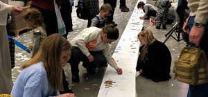 У Києві діти написали найдовшого в Україні листа до Святого Миколая