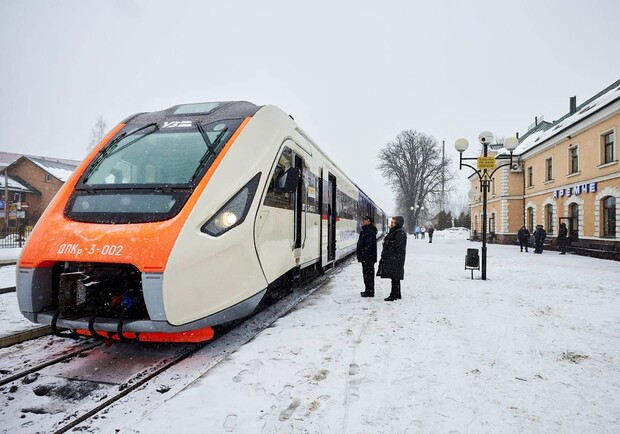 «Укрзалізниця» відновлює поїзд «Буковельський експрес» зі Львова 