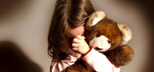 У Дніпропетровській області судили батьків, які розбещували 3-річну доньку