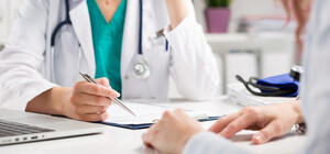 В Україні нададуть безкоштовну допомогу людям, які отримали поранення через війну