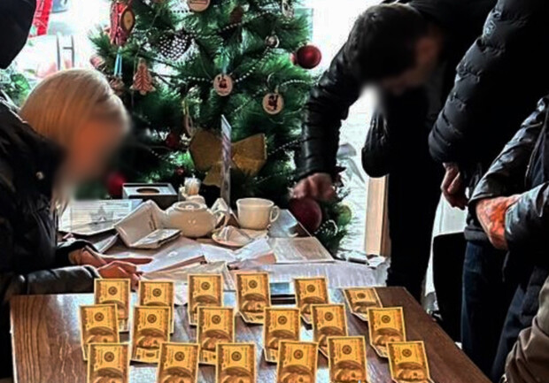 Львів'янин продавав підроблені паспорти ухилянтам для виїзду за кордон 