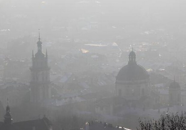 На п'ятницю, 13 січня, у Львові оголосили штормове попередження. 