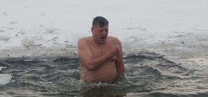 Де можна купатися на Водохреща: перелік місць у Києві